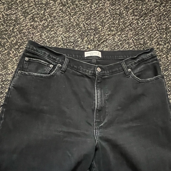 Abercrombie & fitch mom high rise Size 33/16r - Picture 3 of 4
